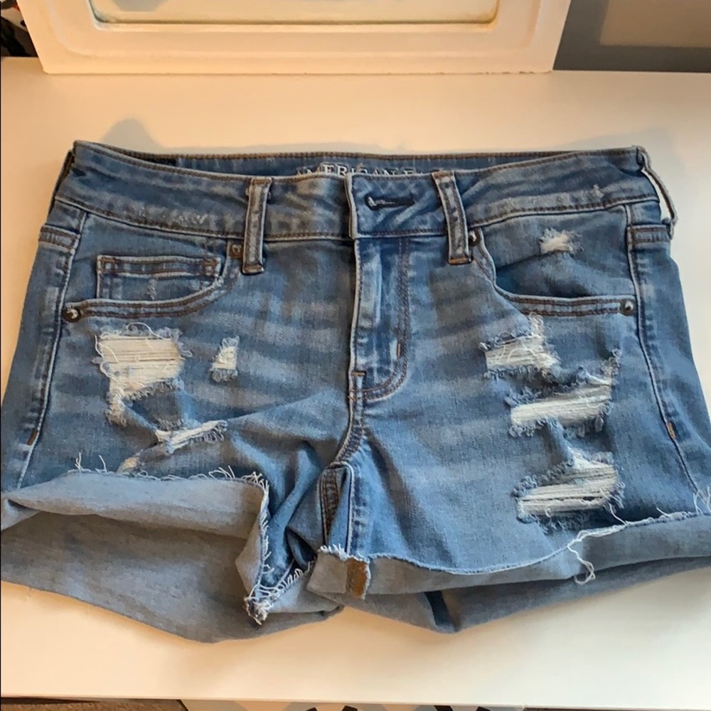 Women’s American eagle jean shorts! - Picture 1 of 2